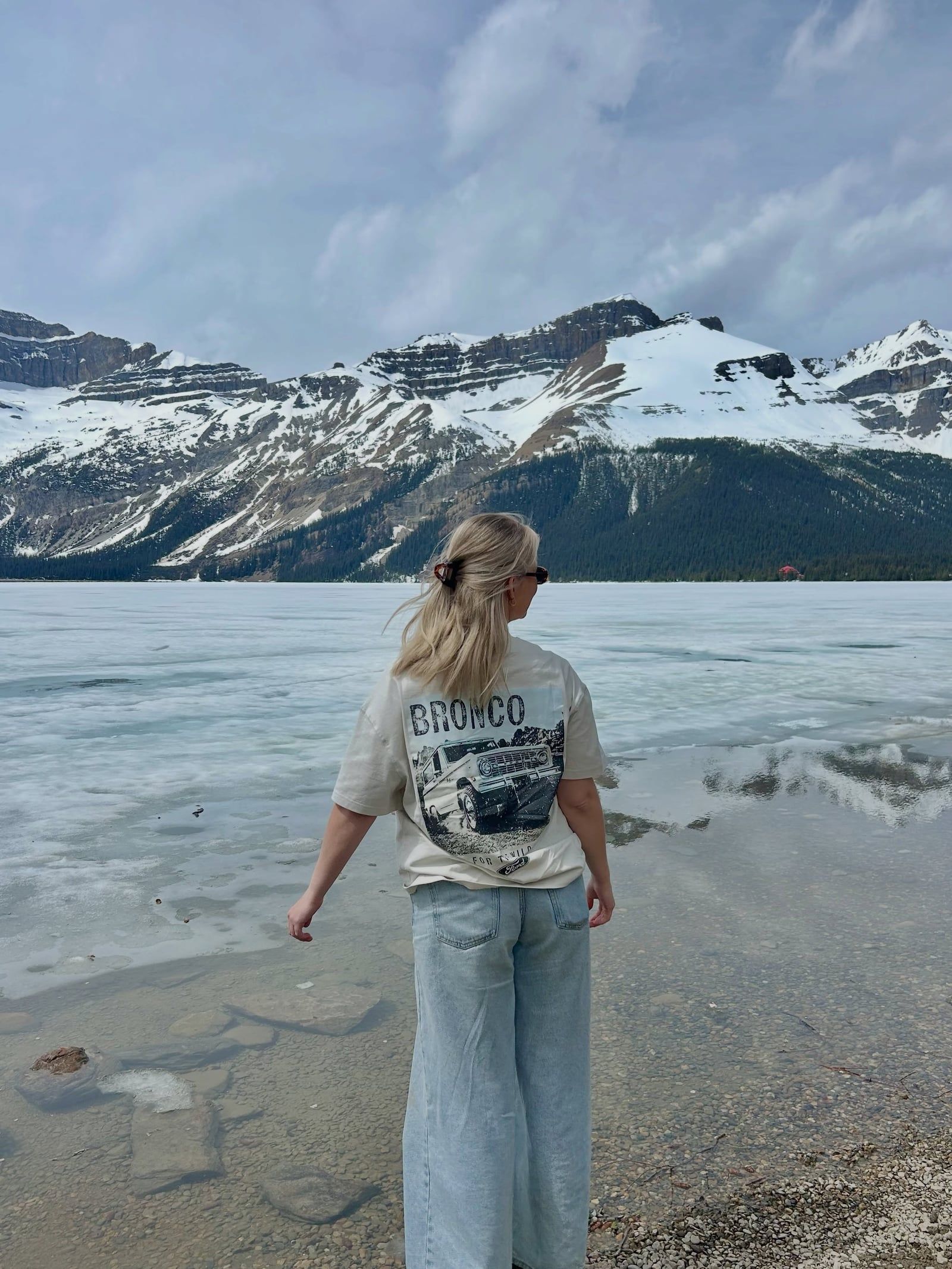 Columbia Icefield tour visitor photo